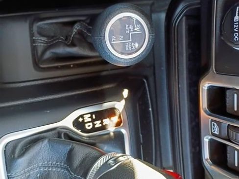 Used 2025 Jeep Wrangler Unlimited Sahara AWD/4WD image 23