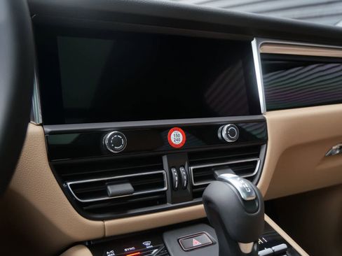 New 2026 Porsche Macan S image 19