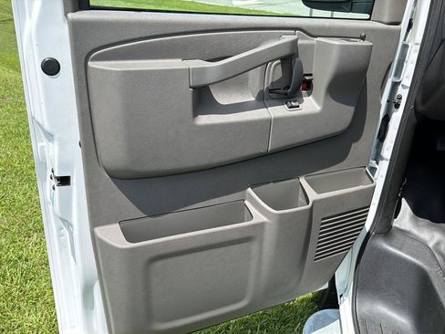 Used 2025 GMC Savana 2500 w/ Driver Convenience Package RWD image 16