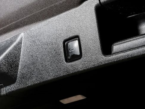 Used 2021 Ford Escape SEL image 64