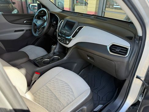 Used 2020 Chevrolet Equinox LS w/ LPO, Floor Liner Package FWD image 23