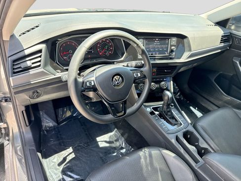 Used 2020 Volkswagen Jetta SE w/ SE Cold Weather Package FWD image 10