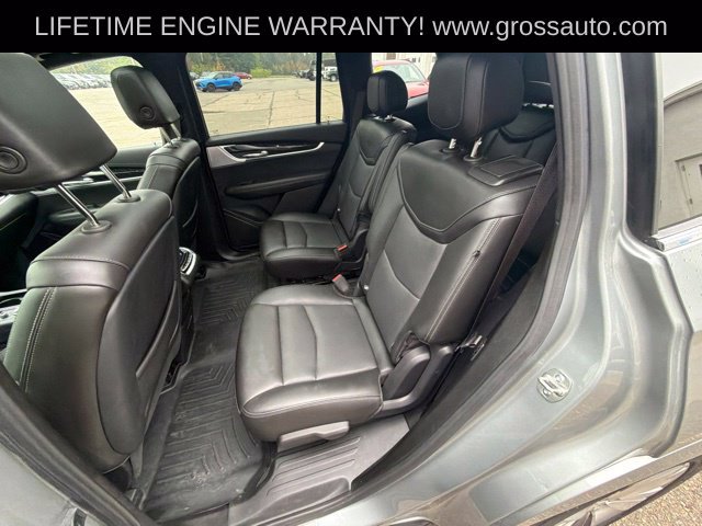 Used 2025 Cadillac XT6 Premium Luxury AWD/4WD image 22