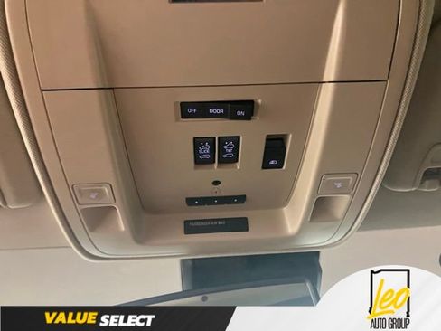 Used 2016 Chevrolet Silverado 1500 High Country w/ High Country Premium Package AWD/4WD image 16