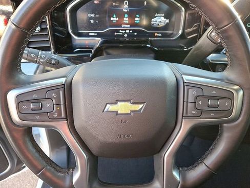Used 2025 Chevrolet Silverado 1500 LT image 30