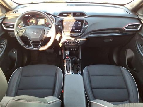 Used 2023 Chevrolet TrailBlazer RS w/ Sun and Liftgate Package image 11
