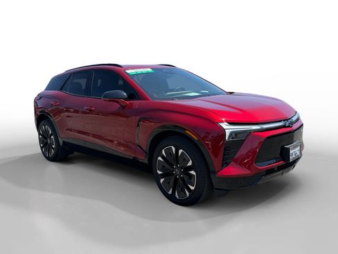 Used 2024 Chevrolet Blazer EV RS RWD image 7