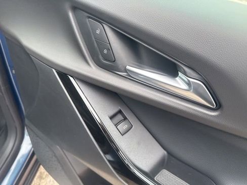 New 2026 Chevrolet Equinox LT w/ LPO, Floor Liner Package image 38