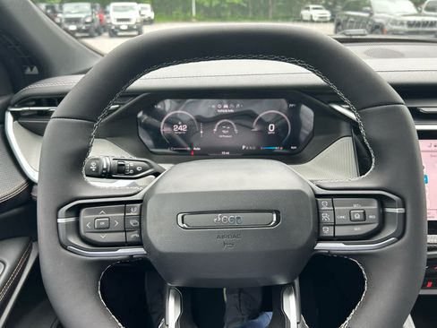 New 2026 Jeep Cherokee Limited AWD/4WD image 17
