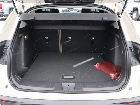 New 2026 Chevrolet Trax ACTIV w/ Driver Confidence Package image 24