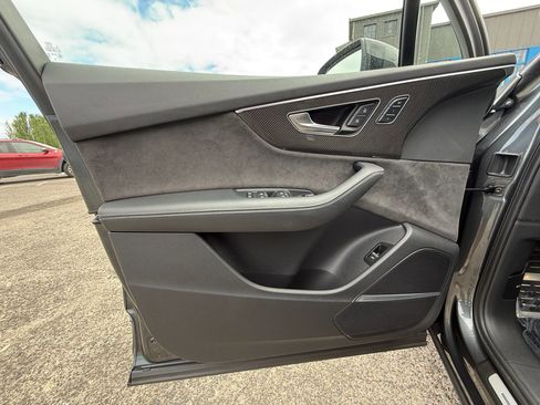 Used 2022 Audi SQ7 Prestige w/ Prestige Package image 26