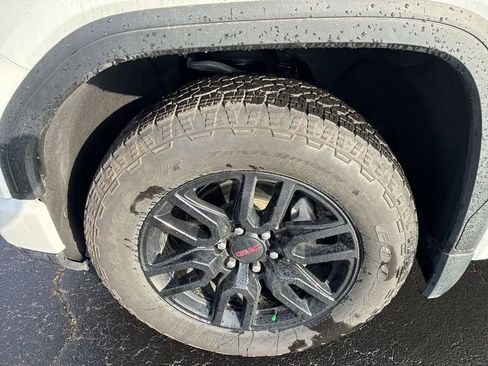 Used 2023 GMC Sierra 1500 Elevation w/ X31 Off-Road Package image 10