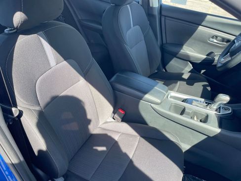Used 2025 Nissan Sentra SV FWD image 34