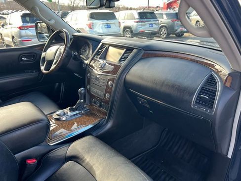 Used 2017 INFINITI QX80 Base w/ Driver Assistance Package image 32