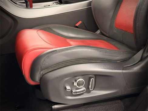 Used 2022 Land Rover Range Rover Sport SVR image 22