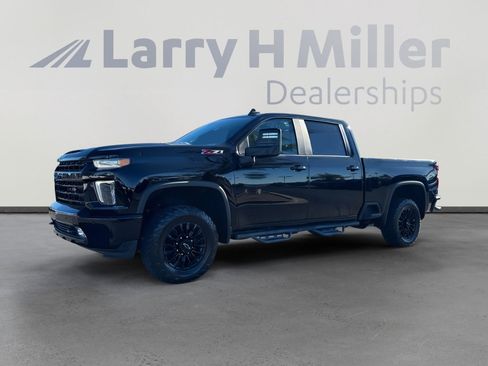 Used 2023 Chevrolet Silverado 2500 LT w/ Midnight Edition image 2