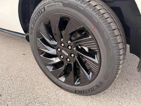 New 2025 Lincoln Navigator Reserve w/ Jet Appearance Package image 6