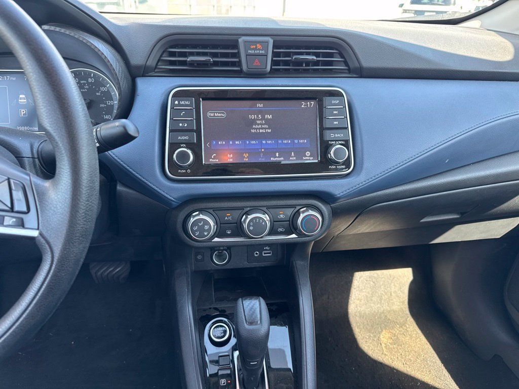 Used 2025 Nissan Versa SV FWD image 14