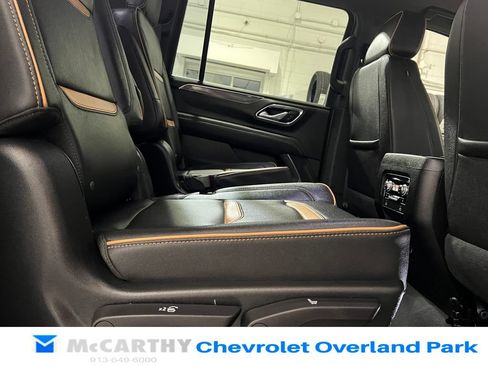 Used 2023 GMC Yukon XL AT4 w/ Technology Package AWD/4WD image 35