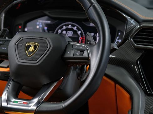 Used 2022 Lamborghini Urus image 54