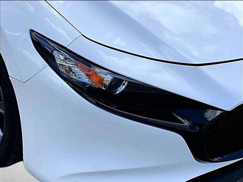 Used 2019 MAZDA MAZDA3 Hatchback image 28