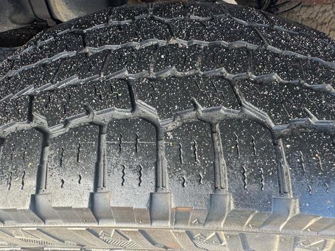 Used 2015 Ford F150 XLT w/ Equipment Group 301A Mid image 9