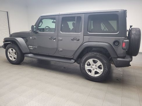 Used 2021 Jeep Wrangler Unlimited Sport AWD/4WD image 3