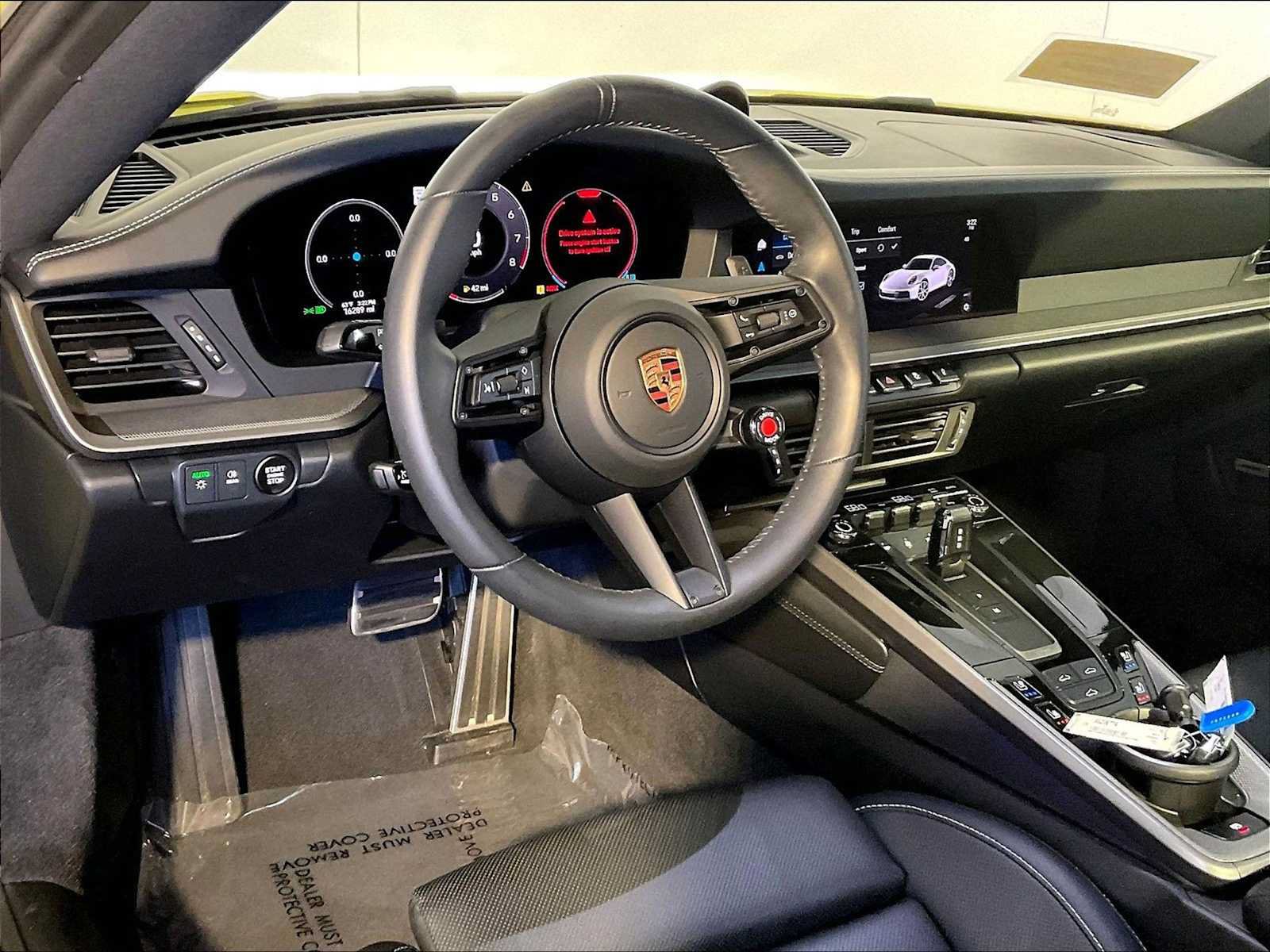 Certified 2025 Porsche 911 Carrera RWD image 4