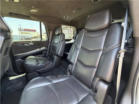 Used 2019 Cadillac Escalade Platinum AWD/4WD image 24