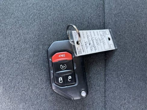 Used 2024 Jeep Wrangler Sport S image 35