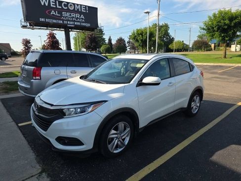 Used 2019 Honda HR-V EX image 1