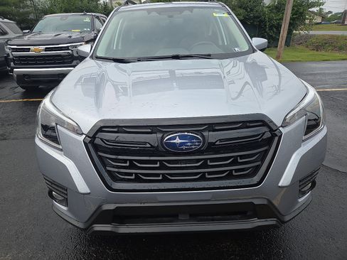 Used 2023 Subaru Forester Premium AWD/4WD image 8