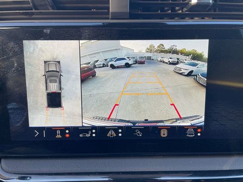 Used 2024 GMC Sierra 1500 AT4 w/ Technology Package image 22