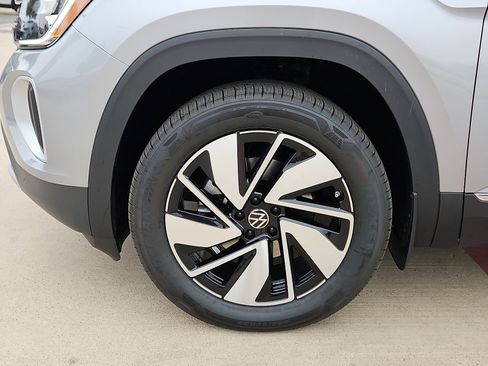 New 2026 Volkswagen Atlas SEL image 5