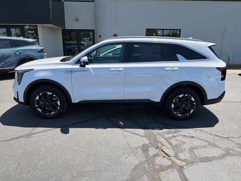 New 2026 Kia Sorento S AWD/4WD image 2