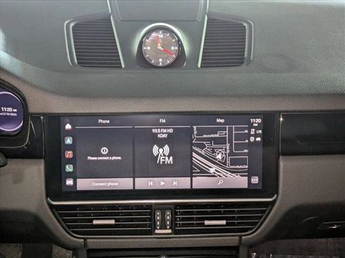 Used 2023 Porsche Cayenne Platinum Edition image 16