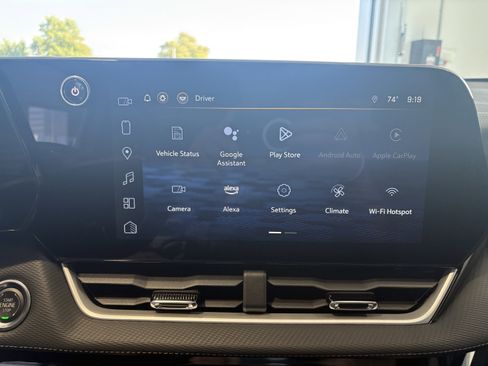 Used 2025 Chevrolet Equinox LT w/ Convenience Package II image 14