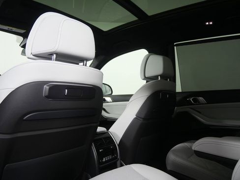 New 2026 BMW X7 xDrive40i w/ M Sport Package AWD/4WD image 19