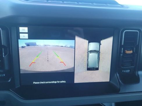 Used 2023 Ford Bronco Badlands w/ Sasquatch Package image 18