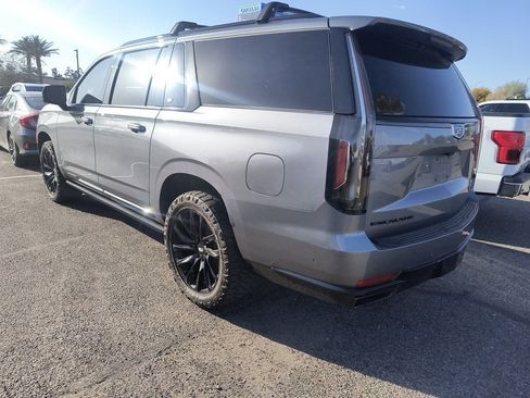 Used 2022 Cadillac Escalade ESV Sport Platinum w/ LPO, ONYX Package image 5