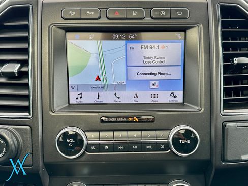 Used 2019 Ford Expedition Limited w/ Equipment Group 302A AWD/4WD image 35