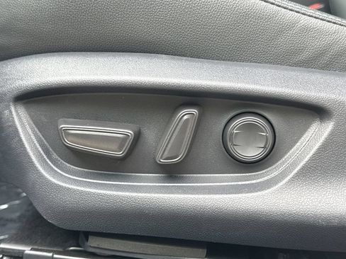 Used 2025 Toyota Camry SE w/ Multimedia Upgrade Package FWD image 14