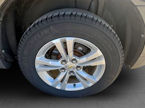 Used 2011 Chevrolet Equinox LT w/ Driver Convenience Package image 32