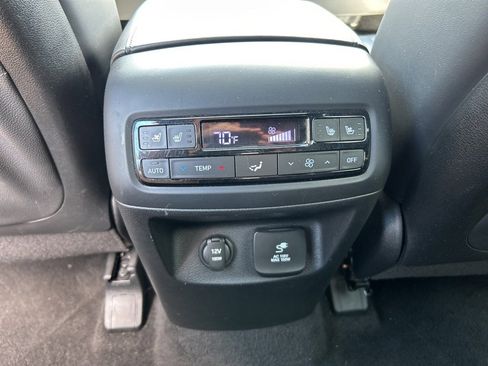 Used 2024 Hyundai Palisade Calligraphy image 16