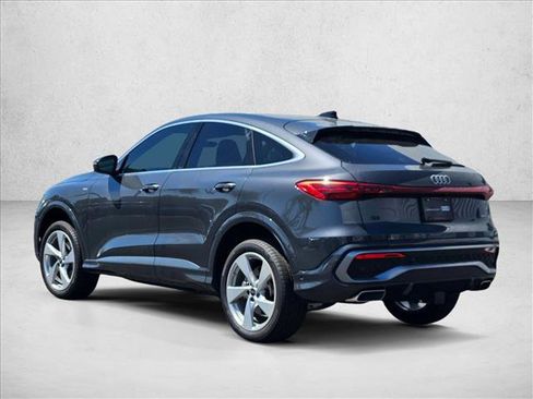 Certified 2025 Audi Q5 Premium Plus w/ Premium Plus AWD/4WD image 8