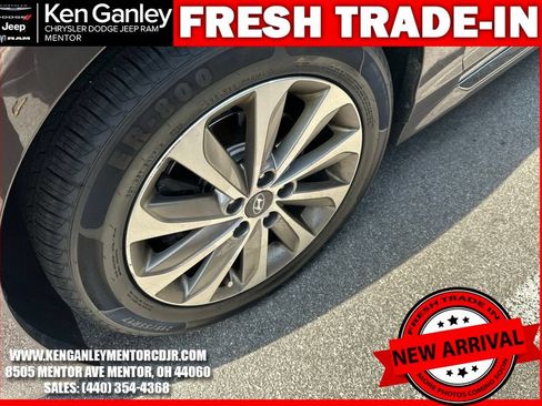 Used 2014 Hyundai Elantra SE w/ Option Group 02 FWD image 7