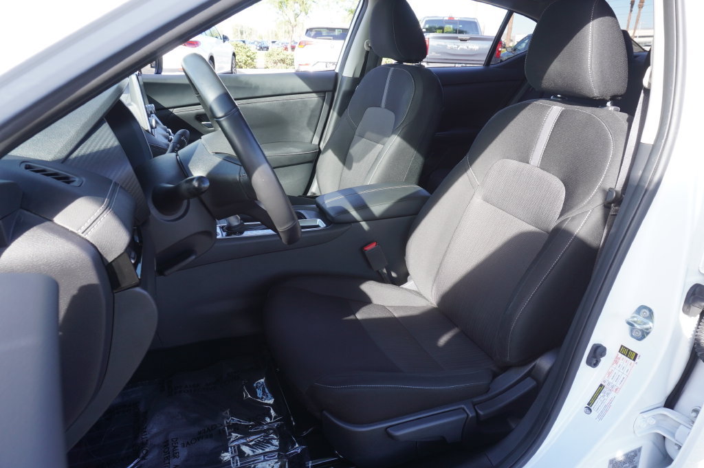 Certified 2024 Nissan Sentra SV w/ All-Weather Package FWD image 13