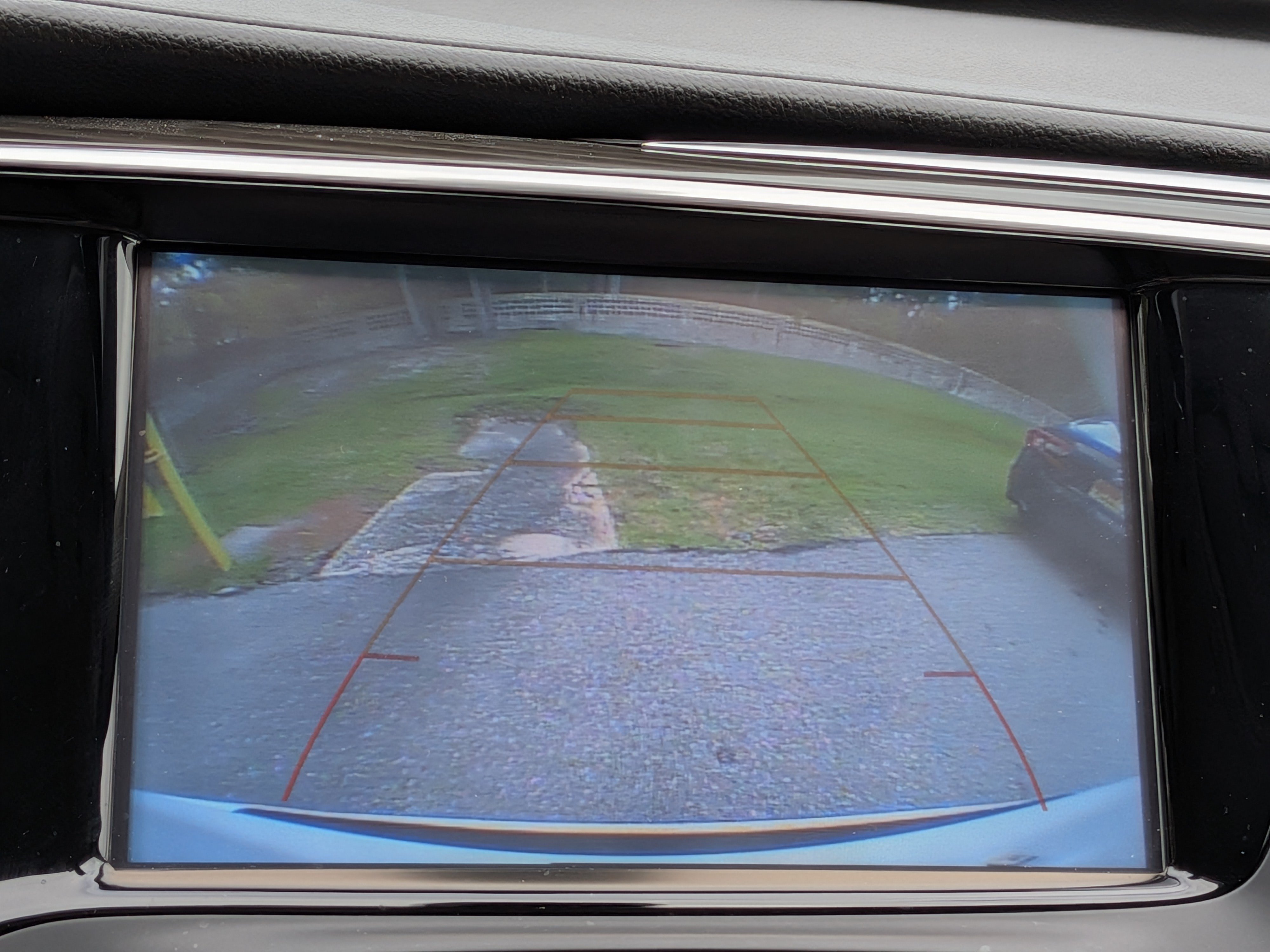 Used 2020 Buick Envision Essence w/ LPO, Cargo Package FWD image 31