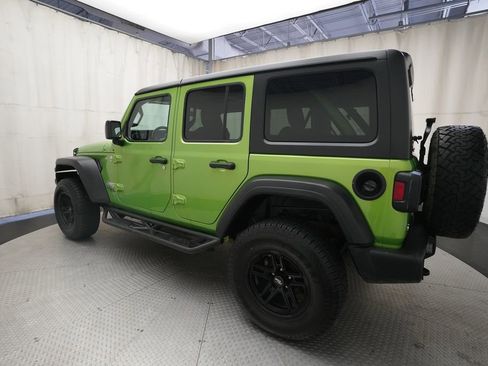 Used 2018 Jeep Wrangler Unlimited Sport S AWD/4WD image 32