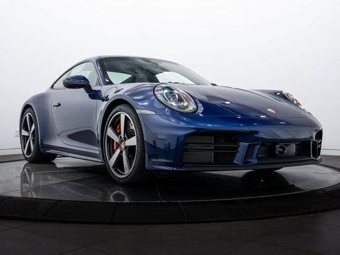 New 2026 Porsche 911 Carrera 4S image 9